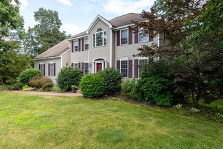 10 Applewood Dr, Hudson, NH 03051
