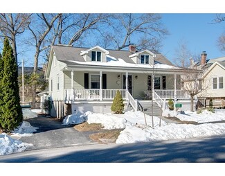 18 Knowles Rd, Worcester, MA 01602