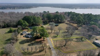 14025 Park Harbor Dr, Eustace, TX 75124