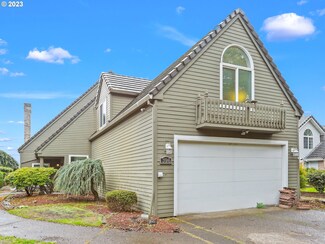 396 N Lotus Isle Dr, Portland, OR 97217