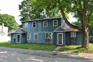 17-19 Goodrich St, Kittery, ME 03904
