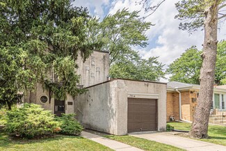 7914 Kolmar Ave, Skokie, IL 60076