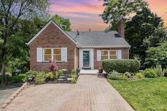4872 Oaklawn Dr, Cincinnati, OH 45227