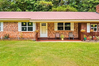 1366 Pinecrest St, Olla, LA 71465