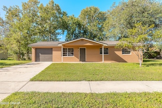 904 Gibbons St, Daytona Beach, FL 32117