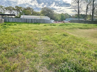 204 N Creek Ct, Whitehouse, TX 75791