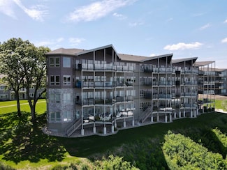 465 240th Ave Unit 205, Arnolds Park, IA 51331