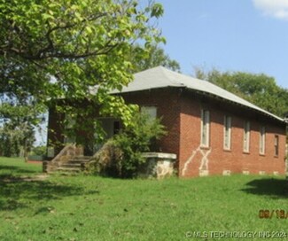 129 S Ocheese Ave, Wewoka, OK 74884