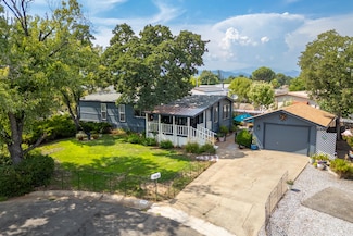 996 Deerhaven Ct, Redding, CA 96003