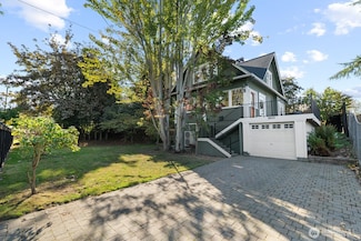 9615 57th Ave S, Seattle, WA 98118