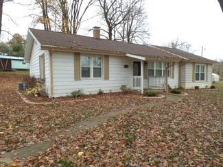 909 N Second St, Winslow, IN 47598