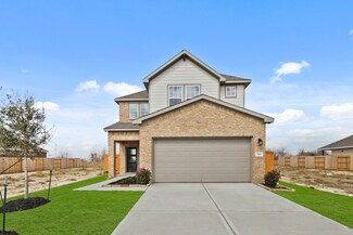 560 Long Branch Dr, Angleton, TX 77535