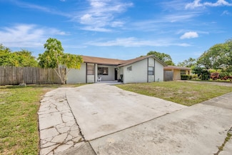 2543 Dolphin Dr, Delray Beach, FL 33445