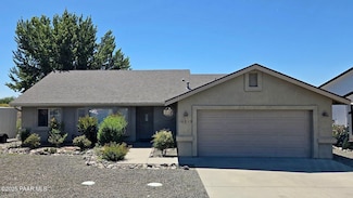 10919 E Roundup Dr, Dewey, AZ 86327