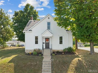 810 W 8th St, Washington, MO 63090