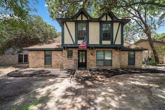 902 Manchester Dr, Conroe, TX 77304