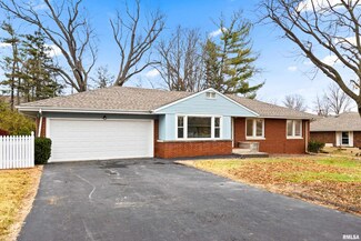 4912 N Woodview Ave, Peoria, IL 61614