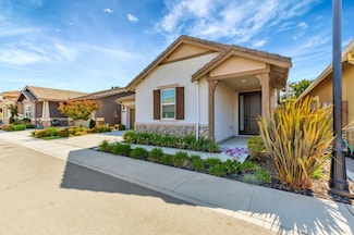 2071 Santoro Way, Hollister, CA 95023