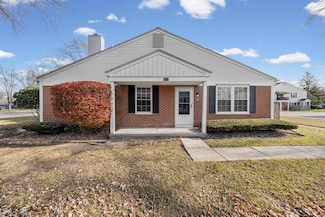 24692 N Meadow Dr Unit 9 / 3, Harrison Township, MI 48045