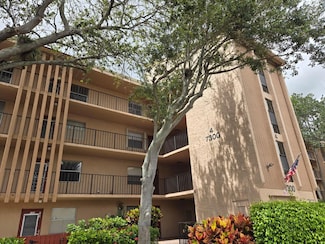 7300 Lake Circle Dr Unit 401, Margate, FL 33063