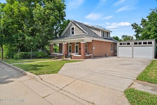 318 W Ashley St, Jefferson City, MO 65101