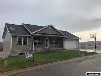 230 & 228 Medicine Butte Dr, Evanston, WY 82930