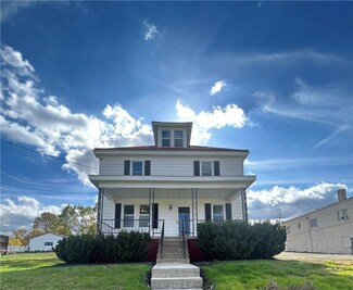 570 Coolspring St, Uniontown, PA 15401
