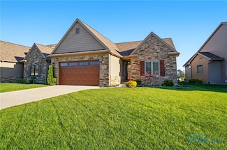 9160 Grande Ct, Sylvania, OH 43560
