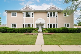 2067 Cliff Alex Ct S Unit 3, Waukesha, WI 53189