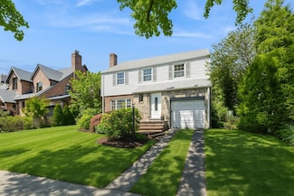 162-49 13th Ave, Whitestone, NY 11357