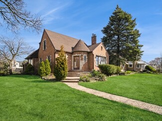 200 Whitehall Ave, Northlake, IL 60164