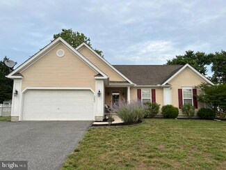 262 W Darby Cir, Dover, DE 19904
