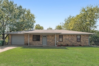 130 Southside Dr, Sanger, TX 76266