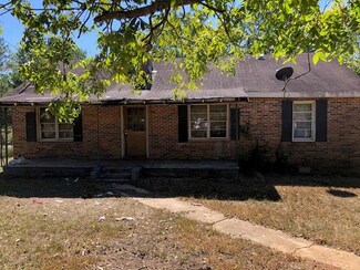 43 Moragne St, Edgefield, SC 29824