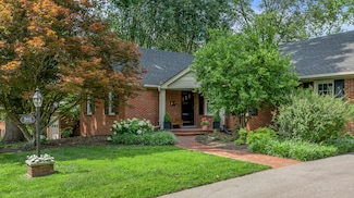 561 Albany Rd, Lexington, KY 40502