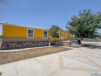 2411 Socorro Rd, Carlsbad, NM 88220