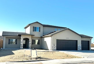 1712 Kingfisher Ln, Pueblo, CO 81008