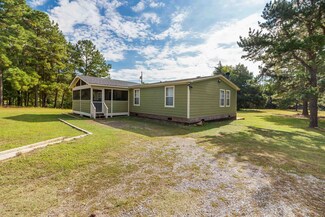 821 Sulphur Springs Rd, Warrenton, NC 27589