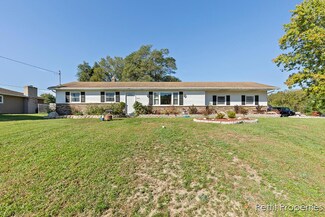 5445 Hillsight St, Kalamazoo, MI 49004