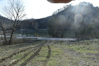 156 Sullivan Bend Rd, Elmwood, TN 38560