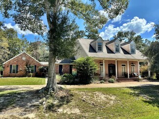 72693 Diamondhead Dr N, Diamondhead, MS 39525