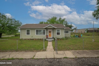 117 W 2nd St, Galena, KS 66739