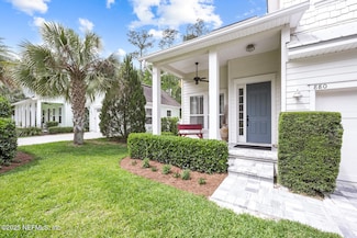 880 Paradise Ln, Atlantic Beach, FL 32233