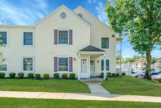 77 Fairview Cir Unit 77, Middle Island, NY 11953