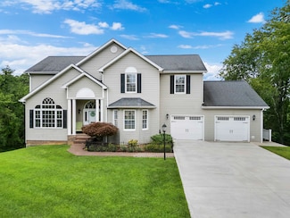 2285 Lubna Dr, Christiansburg, VA 24073