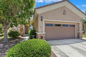10351 Lakeshore Dr, Apple Valley, CA 92308