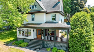 607 W South Ave, Houghton, MI 49931