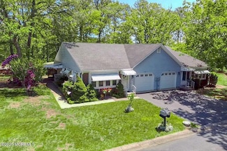 13 Swift Cir Unit A, Whiting, NJ 08759
