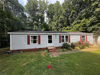 6542 Kerr Dr, Randleman, NC 27317