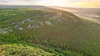 8288 Mountain Laurel Trail, Signal Mountain, TN 37377
